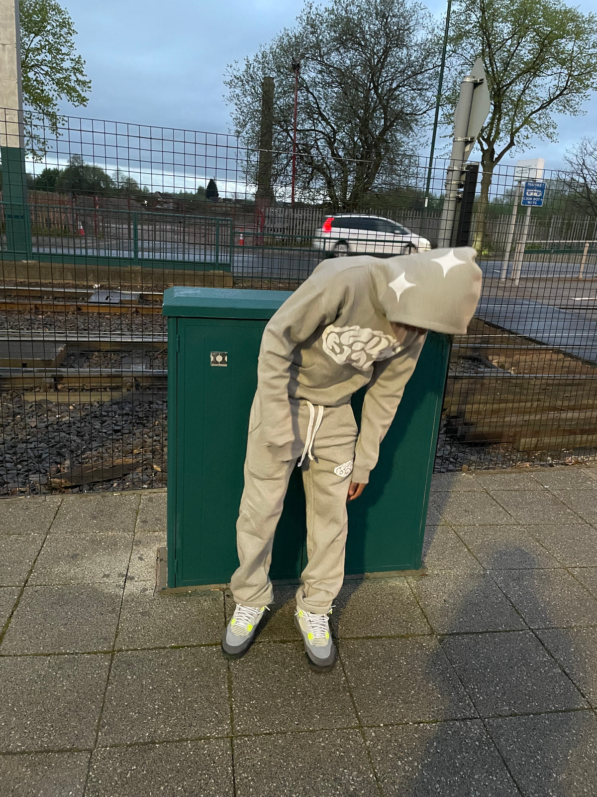 ONLY RIGHT WOLF GREY MONOCHROME HOODIE